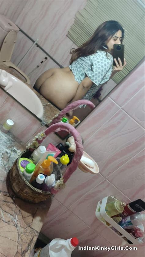 Sexy Secretary Sending Nude Selfies To Her Boss Indian Nude Girls