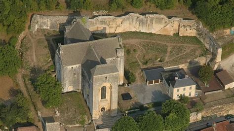 Saint Amand de Coly Visiter Saint Amand de Coly entre Vallée de la