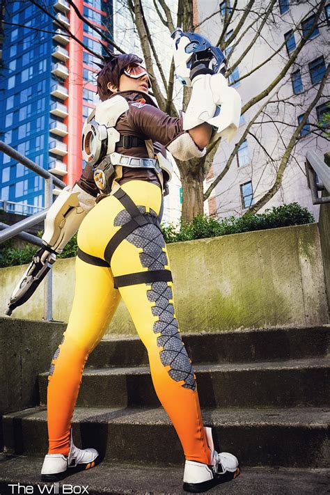 Overwatch Cosplay Will Never Forget The Butt Pose Kotaku Australia