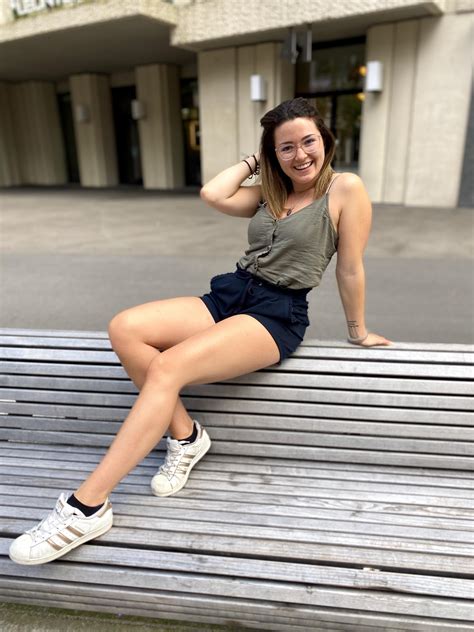 Am I Hot F24 R Amihot