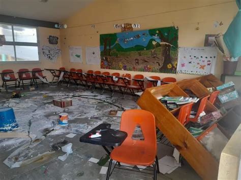 Padres Y Madres De Familia Denuncian Destrozos En Primaria De San