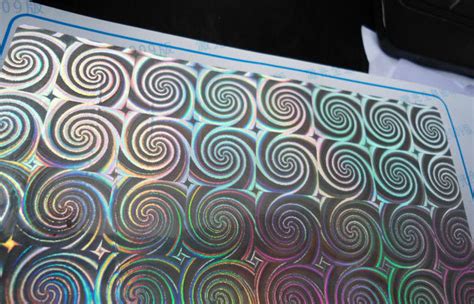 China BOPP Hologram Sticker Label Hot Melt Coating Machine China Hologram Label Coating