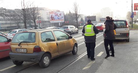 Sarajevo Jedna Osoba Povrije Ena U Udesu U Centru Grada