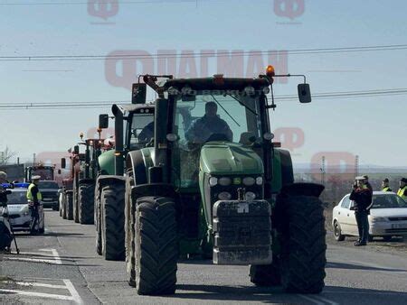 Блокади край Айтос, Карнобат, Българово и Извор от 10 часа, шофьорите ...