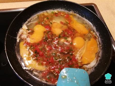 Huevos Pericos Colombianos Con Cebolla Y Tomate Fácil