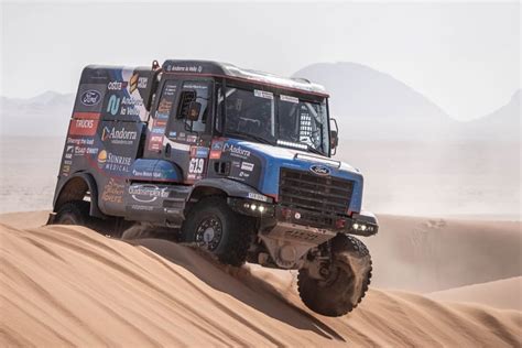 Ford Trucks Espa A En El Dakar Encamion