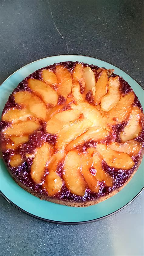 Recette de Gateau fondant aux pommes caramélisées