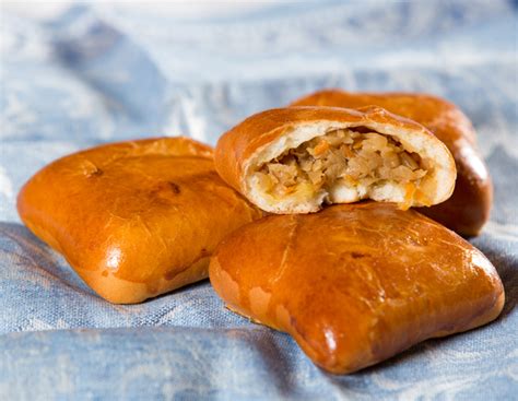 Пиріжки з капустою – Mom's Pies House
