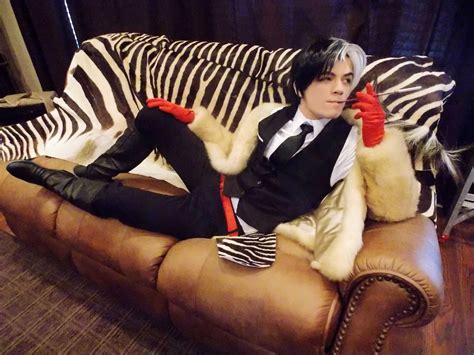 Cosplay Genderbent Cruella De Vill Hes Kinda Hot Too Male Cosplay