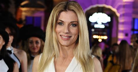 Izabella Ukomska Py Alska Pochwali A Si Zdj Ciem W Bikini Sport