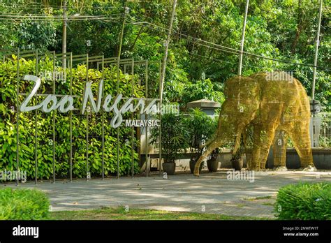 The Entrance To Zoo Negara Kuala Lumpur Malaysia Stock Photo Alamy