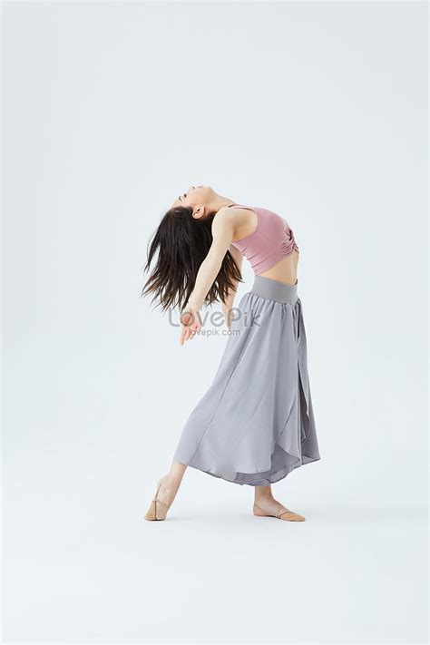 Young Beauty Modern Dance Moves Picture And HD Photos | Free Download On Lovepik