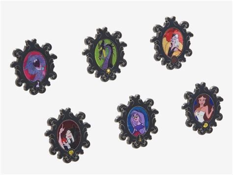 Disney Villains Lenticular Portrait Blind Box Pin Set at Hot Topic - Disney Pins Blog