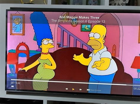 Marge Tells Homer Shes Pregnant With Maggie With A Picture Of Maggie