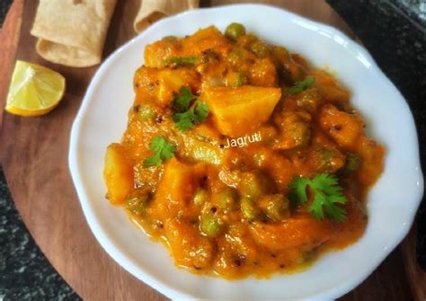 Instant Pot Aloo Matar Masala In Pressure Cooker Recipe By Jagruti