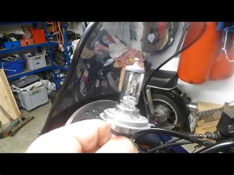 Sostituzione Della Lampadina Del Faro Anteriore Della Honda Transalp