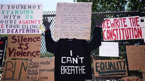 Smithsonian museums collecting White House protest signs to preserve slice of history - ABC News