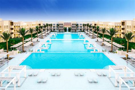 Best Price on Jaz Aquaviva in Hurghada + Reviews!