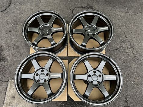 【やや傷や汚れあり】raysvolkレーシングte37ultraガンメタ19x95225 1143334gtrランエボ