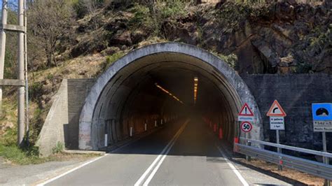 Lanzo Torinese Riapertura Galleria Di Monte Basso Sulla Strada