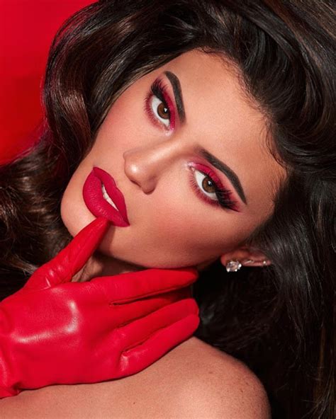 Ltimas Tendencias Kylie Jenner Se Pone Al Rojo Vivo Por Kylie