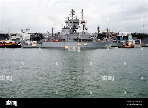 Commercial Harbor Tugs Position The Mine Countermeasures Ship Uss