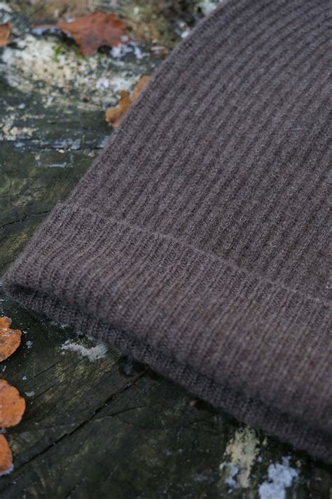 Ribbed Cashmere Beanie Hat Dark Truffle Brown • Oats And Rice