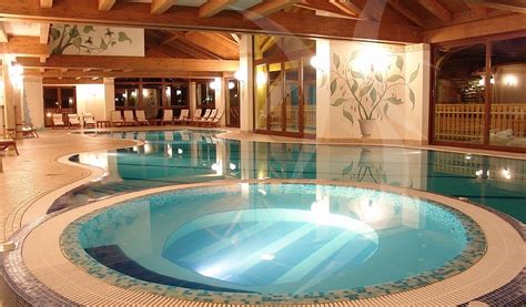 Indoor In-Ground swimming pool Pools by Happy Sauna