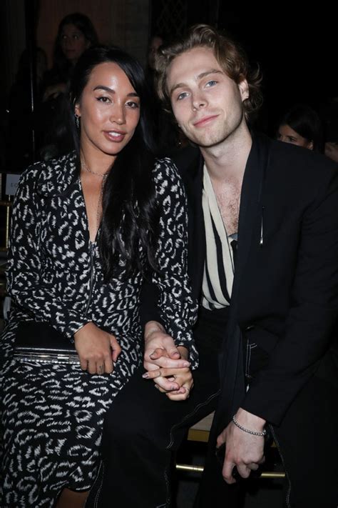 Luke Hemmings Gets Engaged To Sierra Deaton See Her Diamond Ring Hollywood Life