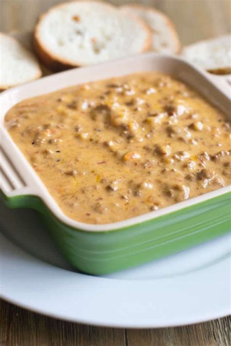 Velveeta Queso Dip With Ground Beef And Rotel