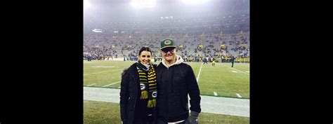 Photo Zachery Ty Bryan Et Sa Femme Carly Ici Lors D Un Match De Nfl