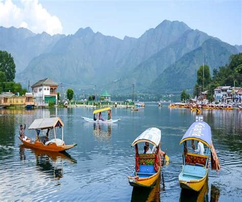 Kashmir Tourism | Find Top 20 Tourist Places & Things To Do