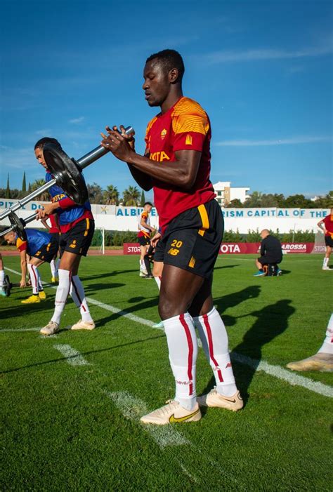 Ritiro In Portogallo Lallenamento Della Roma FOTO GALLERY