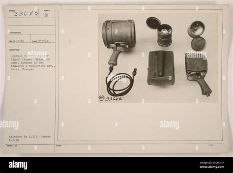 Dispositivos De Comunicación En Tiempos De Guerra Fotografías E