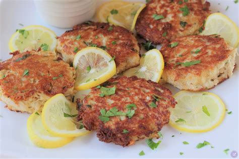 Crab Cakes With Remoulade