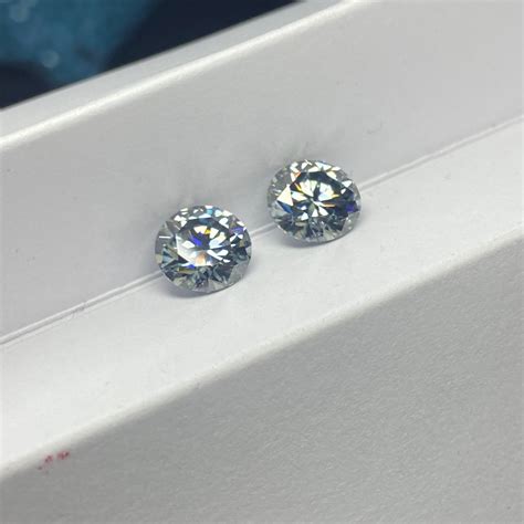 VVS1 Grey Moissanite 2 Karaat 8Mm Ronde Briljant Geslepen Lab Grown Gra