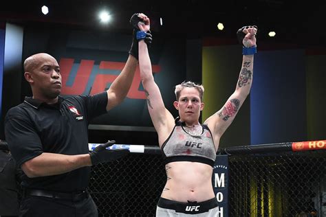 Macy Chiasson Steps In For Julia Avila To Face Raquel Pennington At Ufc Vegas 45 Mma Fighting