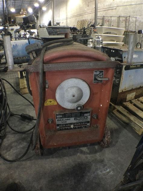 Bidera Government Auctions Vintage Lincoln Arc Welder