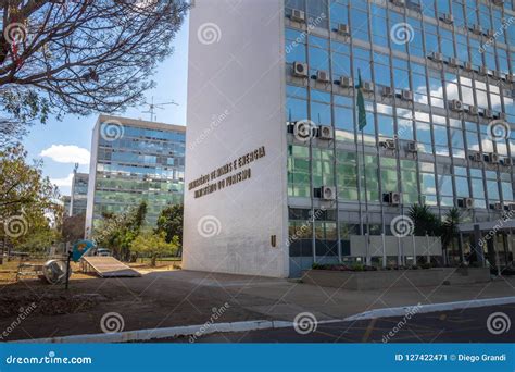 El Ministerio De Minas Y De La Energía Y El Ministerio Del Edificio Del