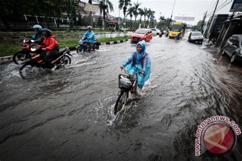 Warga DIY Diminta BMKG Waspadai Cuaca Ekstrem ANTARA News