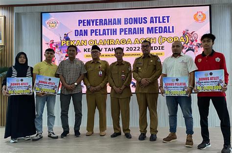 Koni Lhokseumawe Serahkan Bonus Bagi Penyumbang Medali Pora Pidie