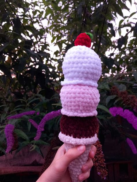 FREE Triple Scoop Ice Cream Crochet Pattern Ribblr