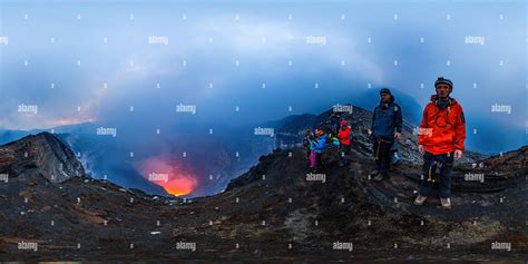 360° view of At the edge of the world - Benbow Volcano - Alamy