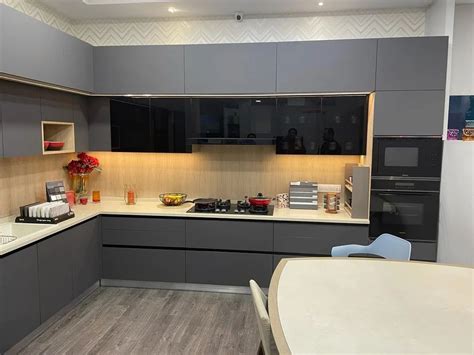 Modular Kitchen Glass Shutters At ₹ 1600sq Ft Modular Kitchen