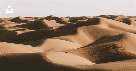 A Large Desert Landscape Photo Free Nature Image On Unsplash