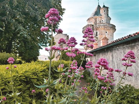 LE CHÂTEAU D APREMONT Office de Tourisme Vie et Boulogne