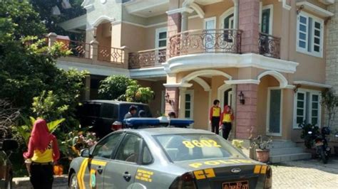 Pabrik Mie Bikini Ternyata Rumah Mewah Di Depok