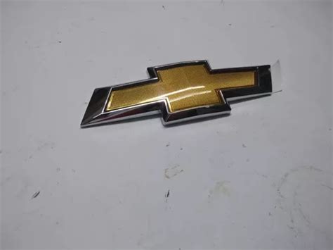 Emblema Tampa Traseira Cruze Sedan 12 Dourado Gm 95122565