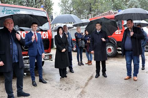 Foto Neumski Vatrogasci Dobili Novo Vatrogasno Vozilo Vrijedno