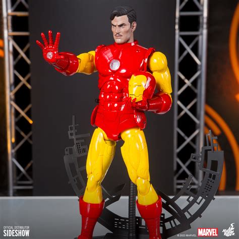Hot Toys Star Wars And Marvel Reveals From Sideshow Con Day The Toyark News